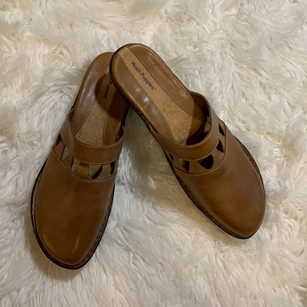 Hush puppies size 11 camel color mules.